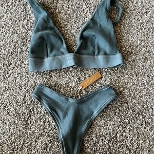SKIMS Braleette size S and thong size XS - Kyanite color